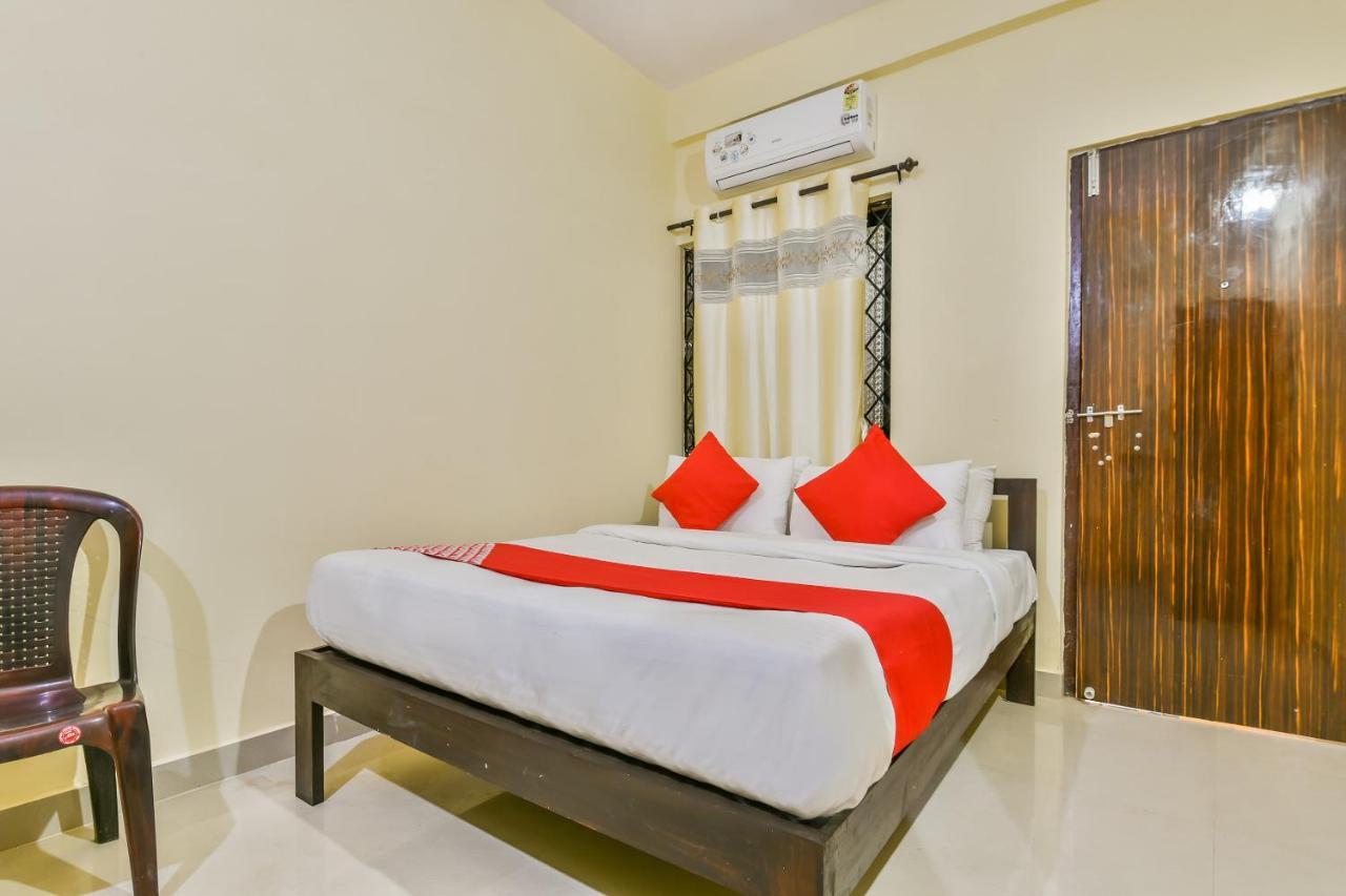 Hotel Oyo 17334 Sulit Comforts 3*